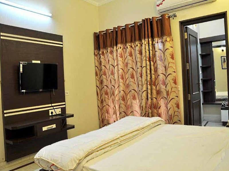 Mohini * Agra (Uttar Pradesh)